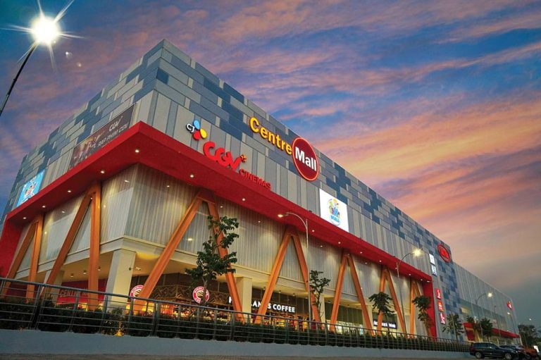 Teaching English in Cu Chi - Satra Centre Mall