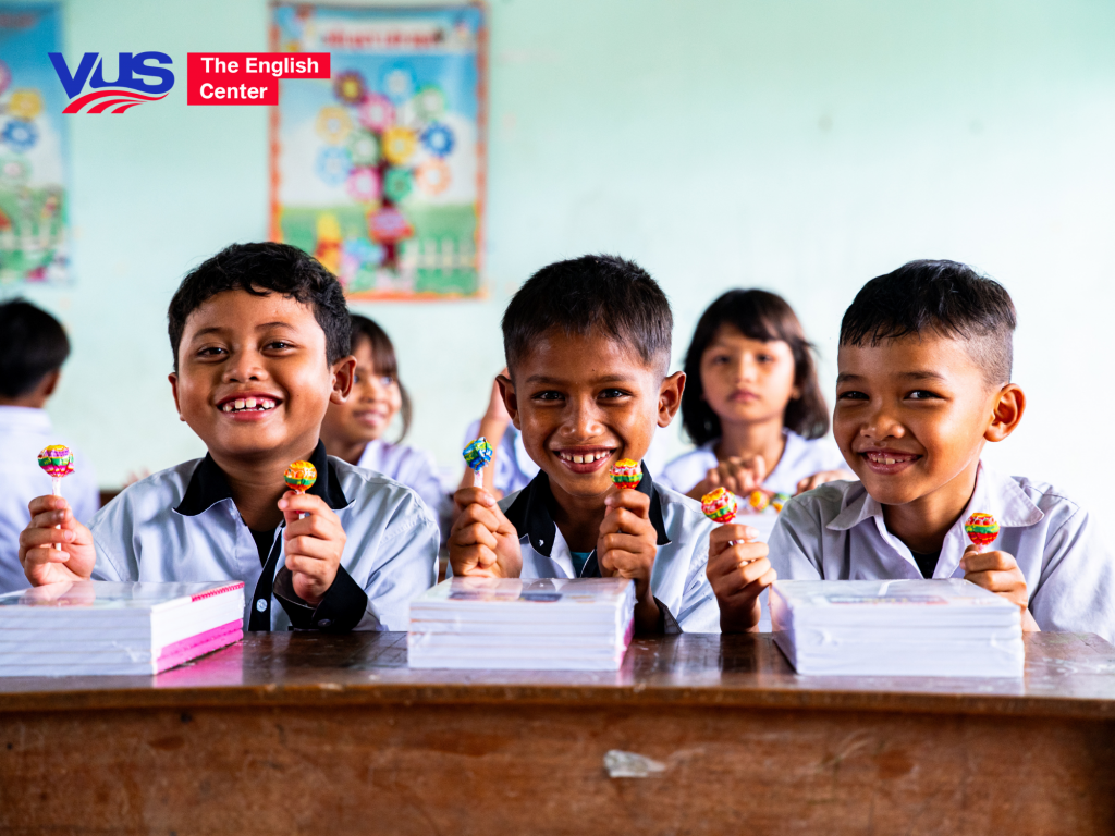 Bringing Books to the Ia Dreh Village
