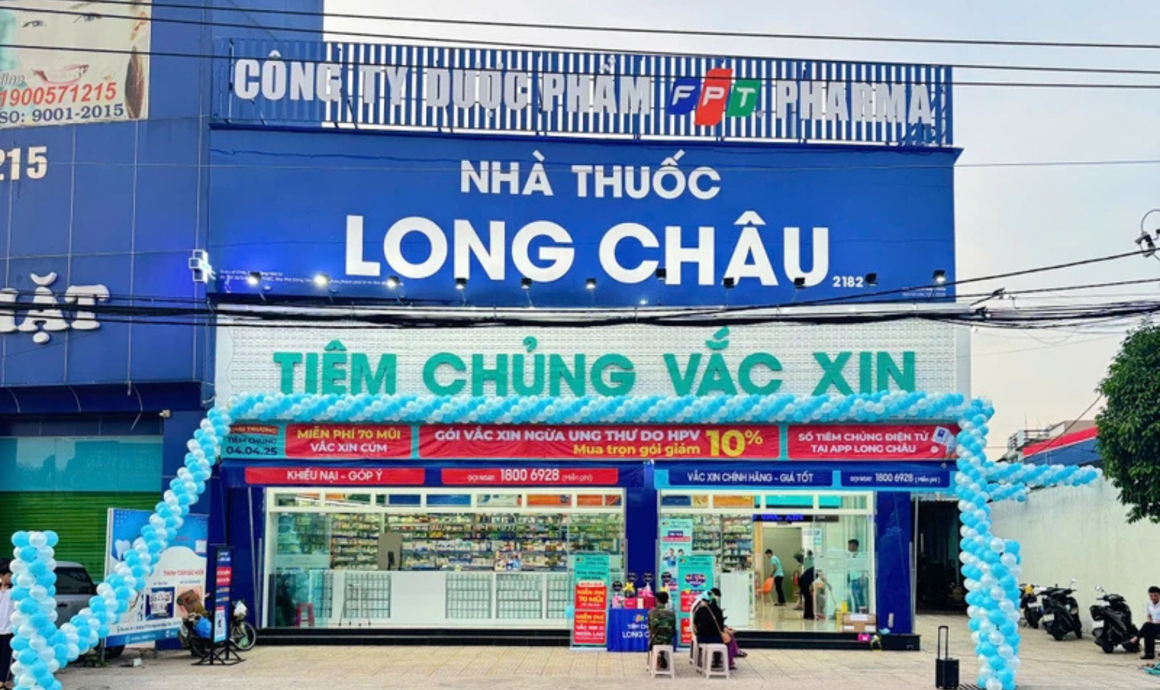 Long Chau pharmacy chain
