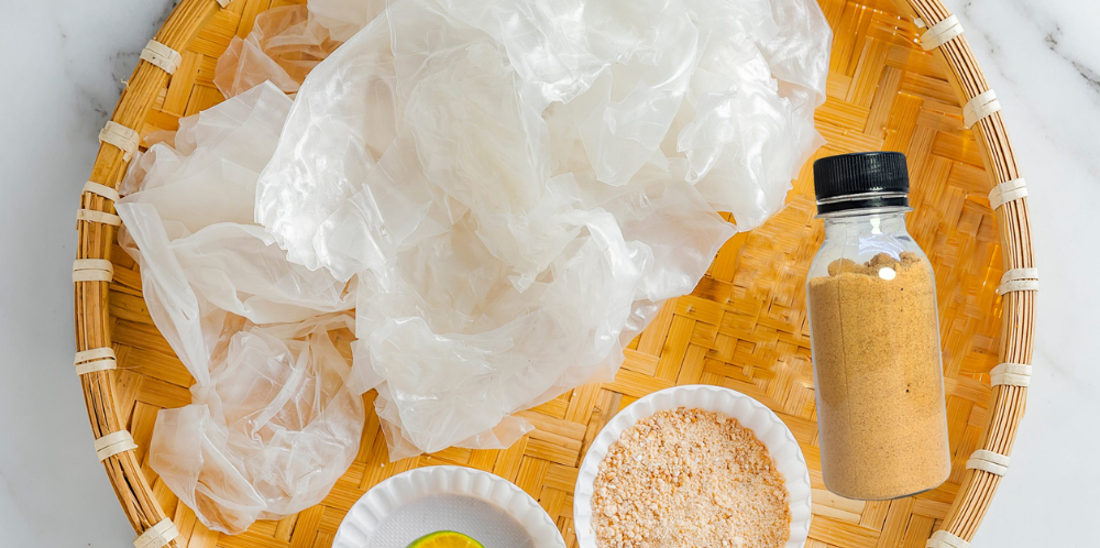 Banh trang phoi suong (dew-dried rice paper)