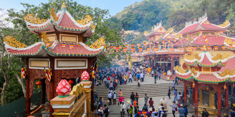 Linh Son Holy Mother Festival